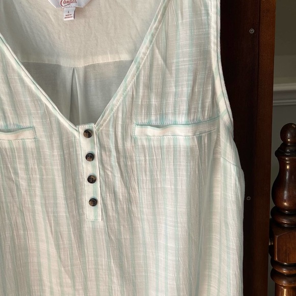 Candies size large sleeveless lightweight loosefitting summer top - Picture 4 of 9